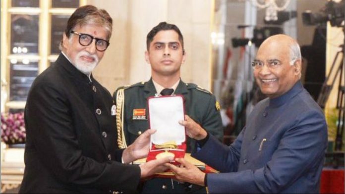 president kovind honors amitabh with dada saheb phalke award