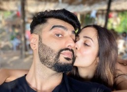 Malaika Arora Welcomes 2020 With A Kiss On Arjun Kapoors Cheek: Picture