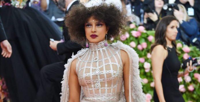 Priyanka Chopra Wants Madhur Bhandarkar to Reboot 'Fashion'