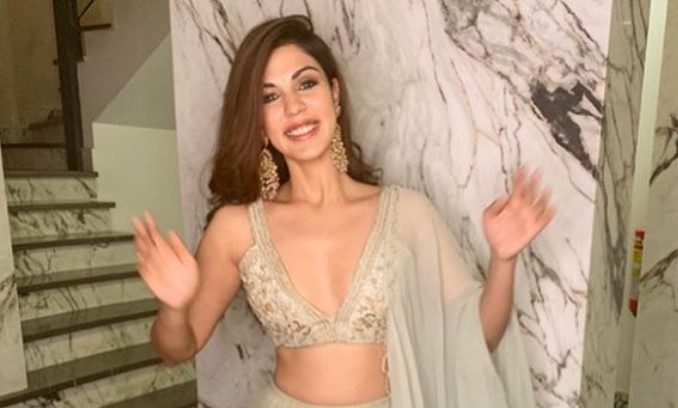 Rhea Chakraborty Owns 2 Big Properties of Sushant Singh ; Check it out