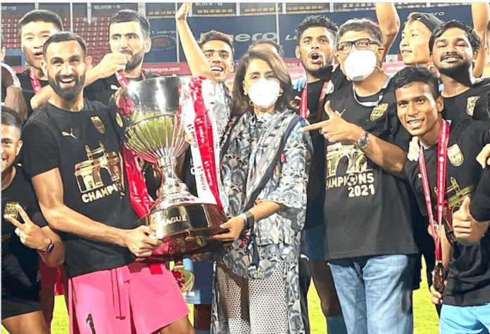 Mumbai FC ISL Cup Victory Makes Ranbir, Alia Bhatt Euphoric