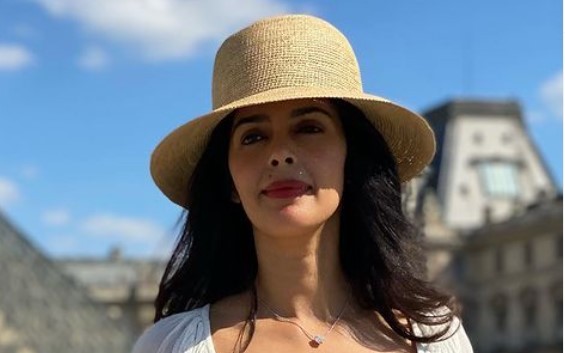 Why Mallika Sherawat Dropped her Father's Name?
