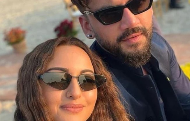 Know How Sonakshi Sinha and Zaheer Iqbal Express their love