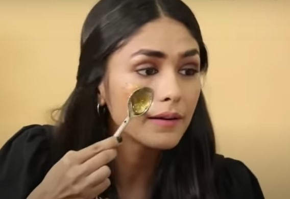 Mrunal Thakur, the Sita Ramam Star Shares a Simple DIY Face Mask Tip