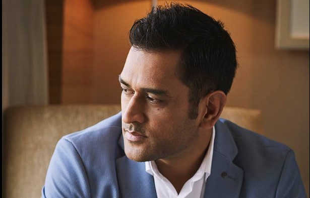 MS Dhoni to turn filmmaker, to rope in Thalapathy Vijay, Mahesh Babu for his debut project