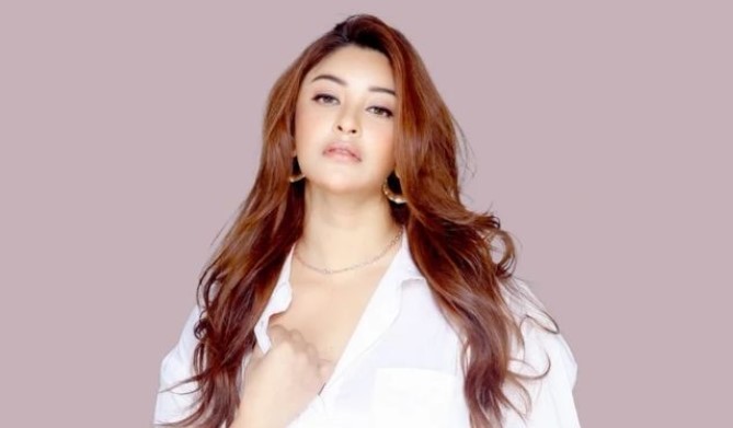 Actress Payal Ghosh Speaks Out Against #MeToo Accused Sajid Khan