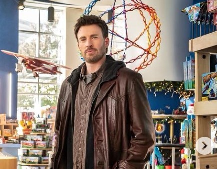 Chris Evans gets the sexiest man alive title by People 1 Chris Evans